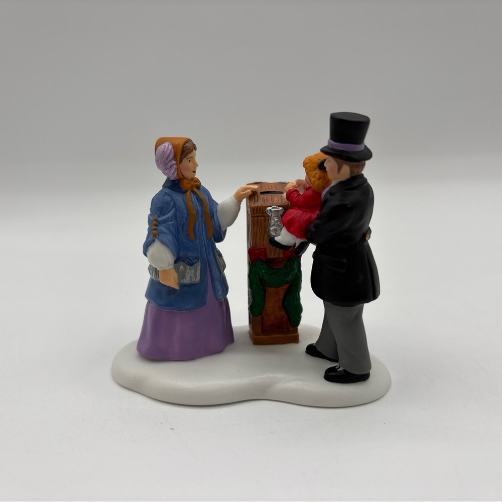 Department 56 2004 H.V.C. A Victorian Christmas‎ A Boxing Day Tradition 56.58595